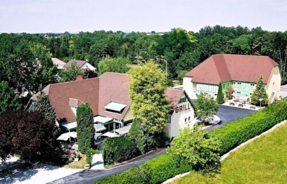 HOTEL LE PAN DE BOIS 29/34