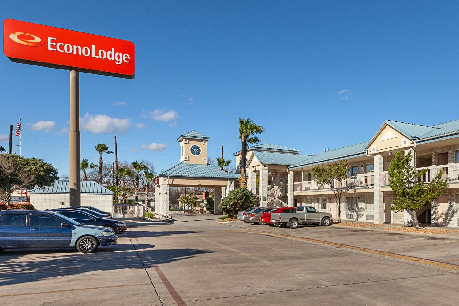 Econo Lodge Downtown South San Antonio TX 23/27