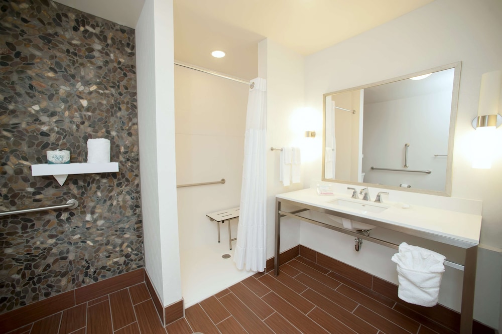 HILTON GARDEN INN SAN ANTONIO-LIVE OAK CONFERENCE CENTER 22/76