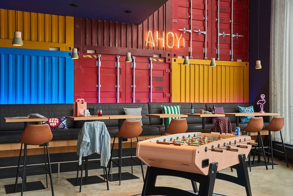 Moxy Southampton 43/55