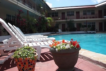 Beach and Town Motel 46/50
