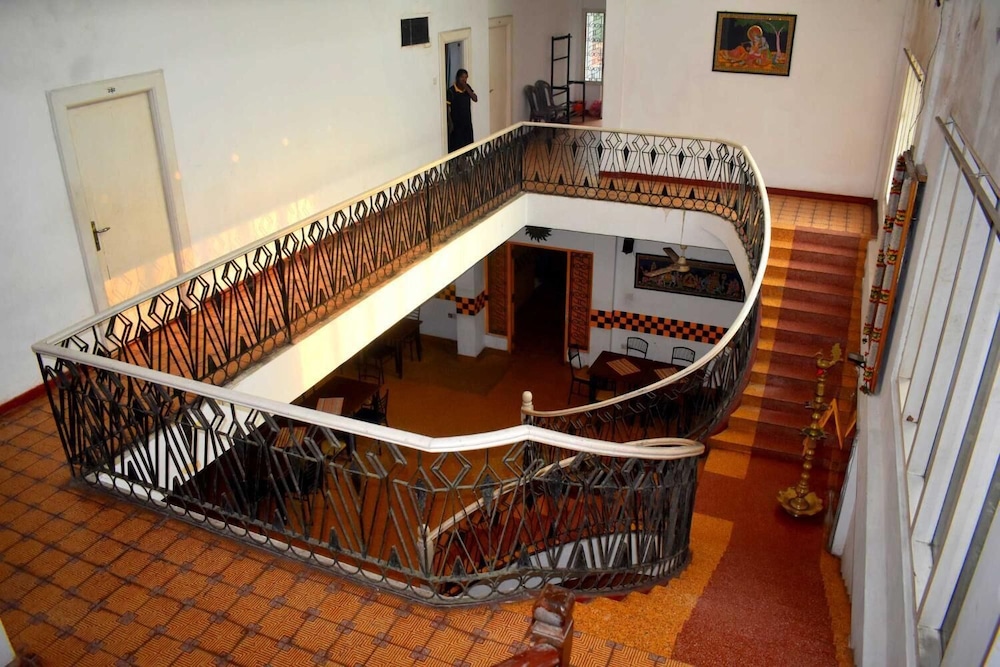 Cosy Hotel And Restaurant 6/24