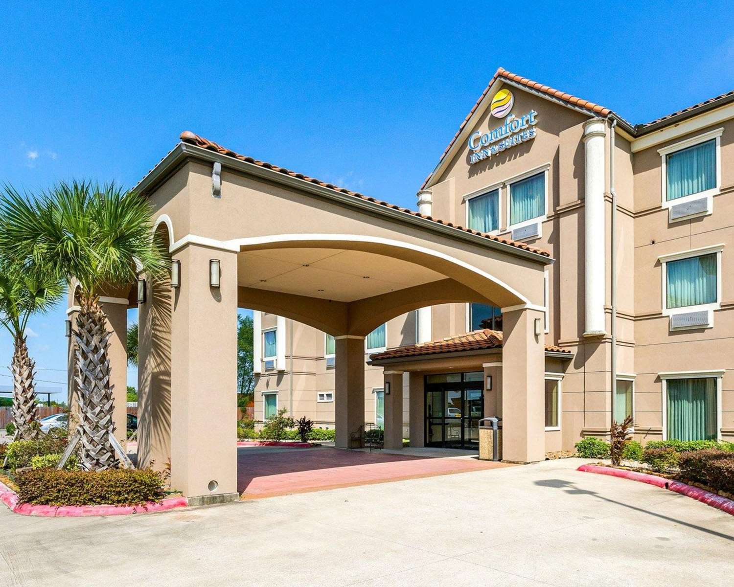 Comfort Inn & Suites Winnie 1/24