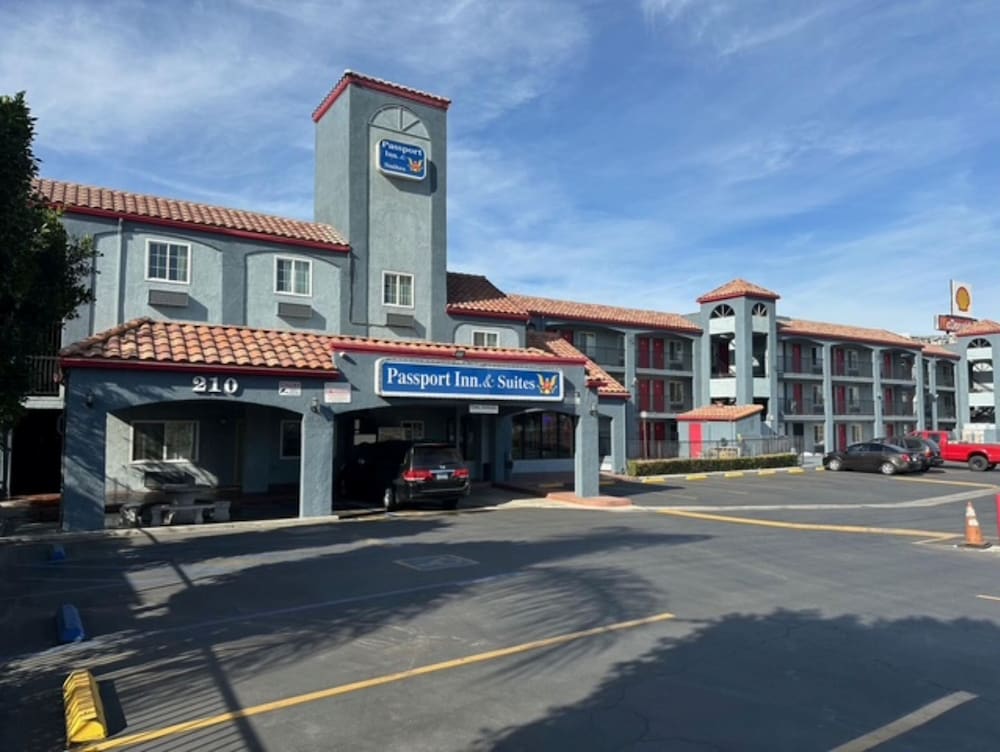 Heritage Inn And Suites 48/58