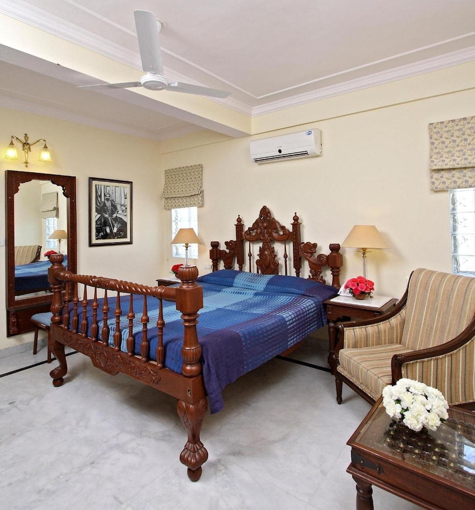 Mandawa Haveli 16/70