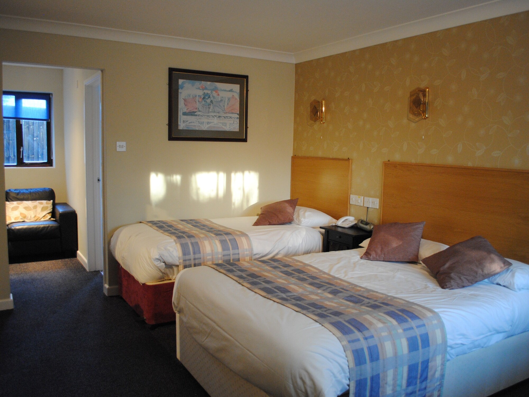 FAMILY SUITE