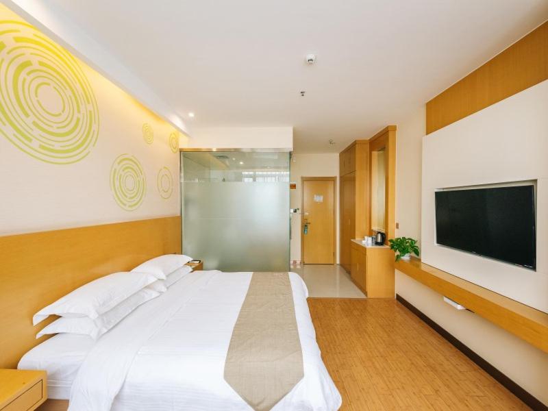 GreenTree Inn Jiangyin Bus Station Meiyuan Street Express Hotel 18/31