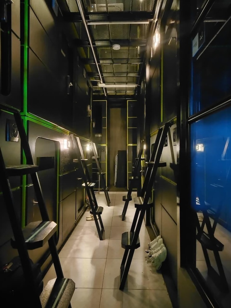 Hostel Joy Cll 85 28/47