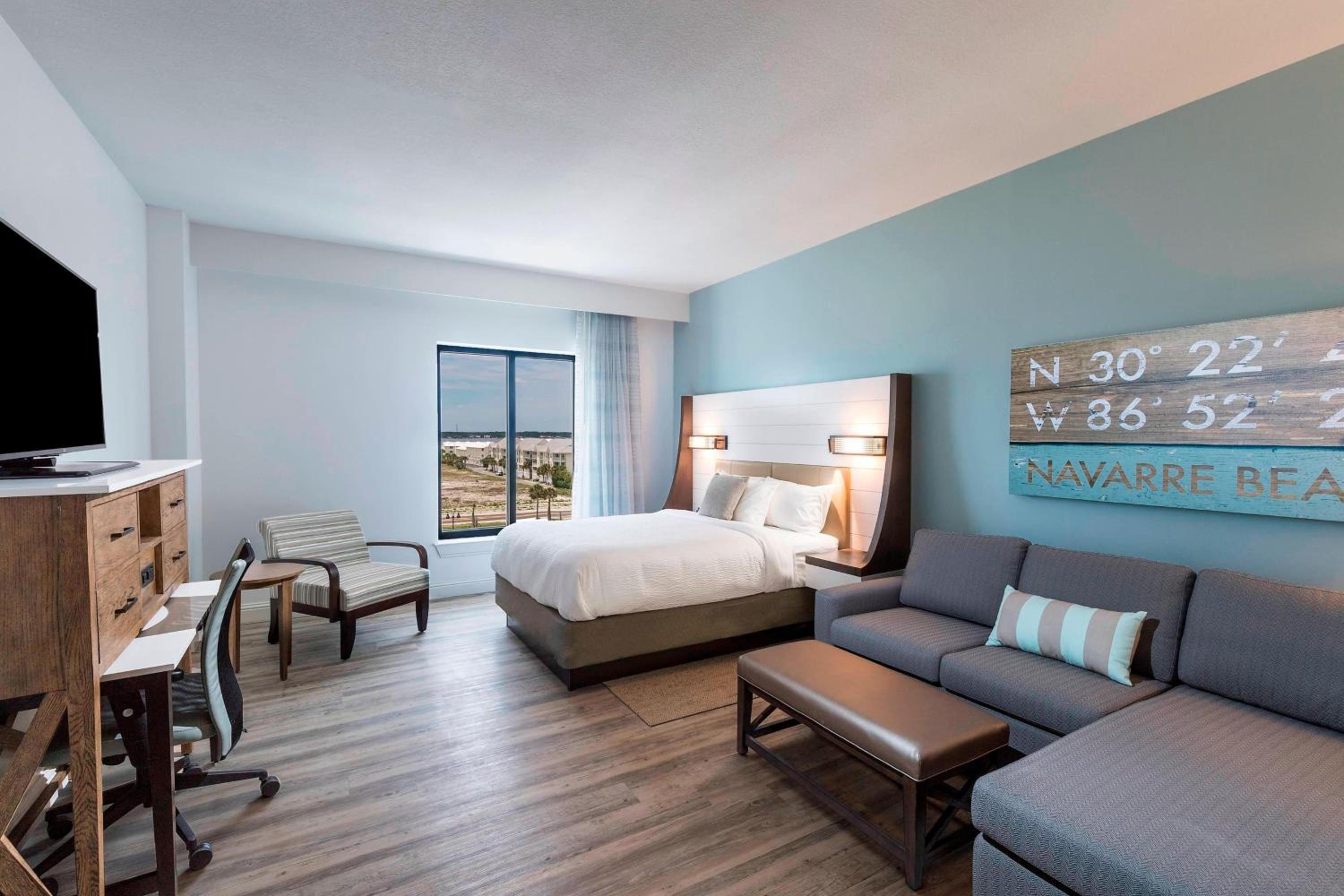 Deluxe, Suite, 2 Beds, Queen Bed, Island View