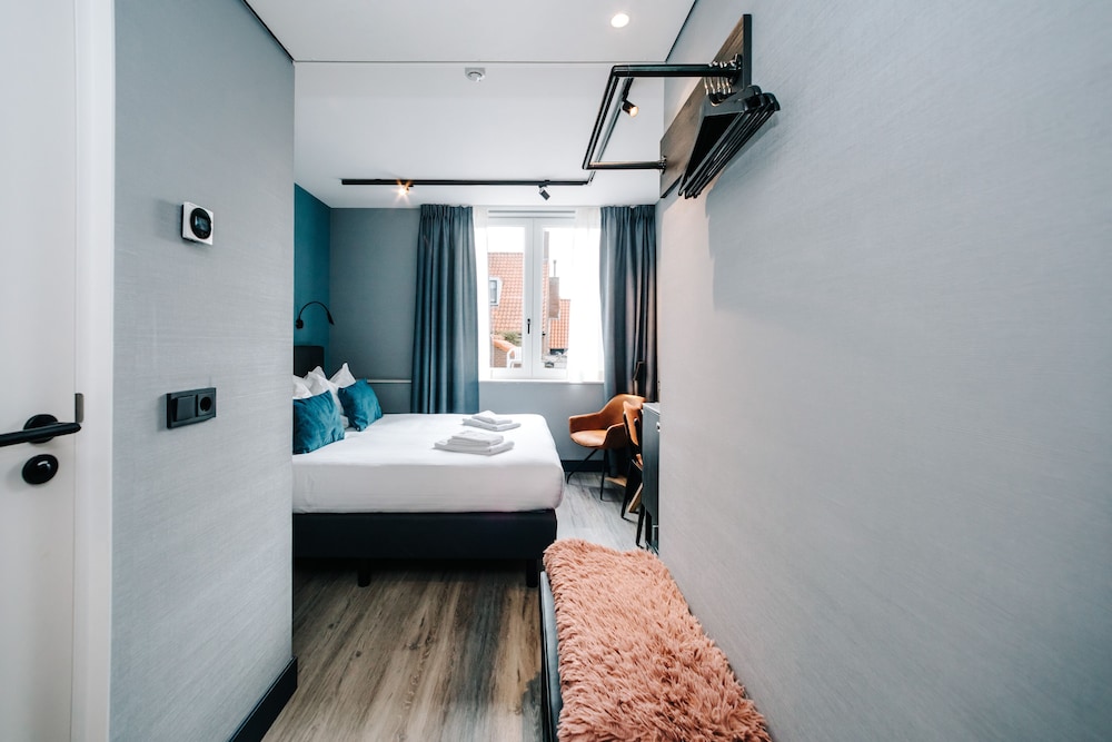 Amsterdam Beach Hotel 42/61