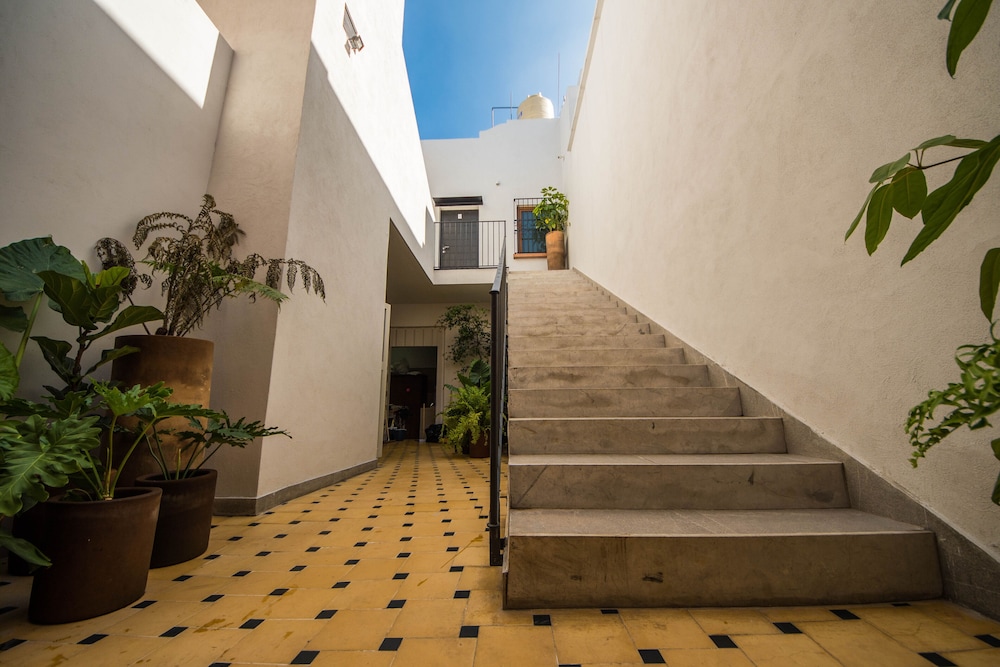 Casa Montore Boutique Hotel 29/37