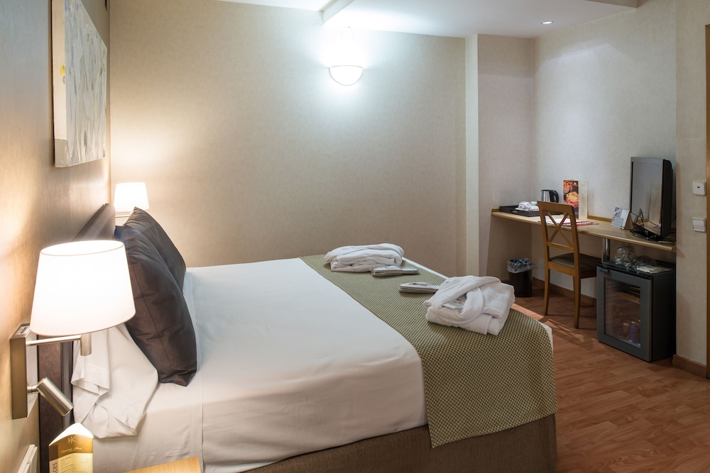 Catalonia Albeniz Hotel 33/55