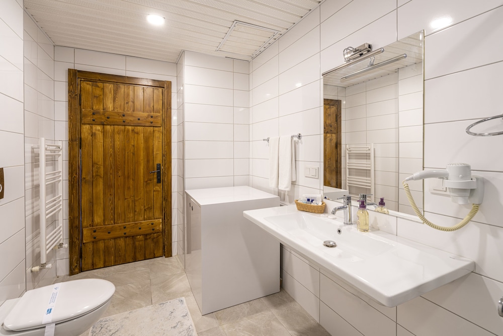 Avena Mountain Boutique Hotel 43/48