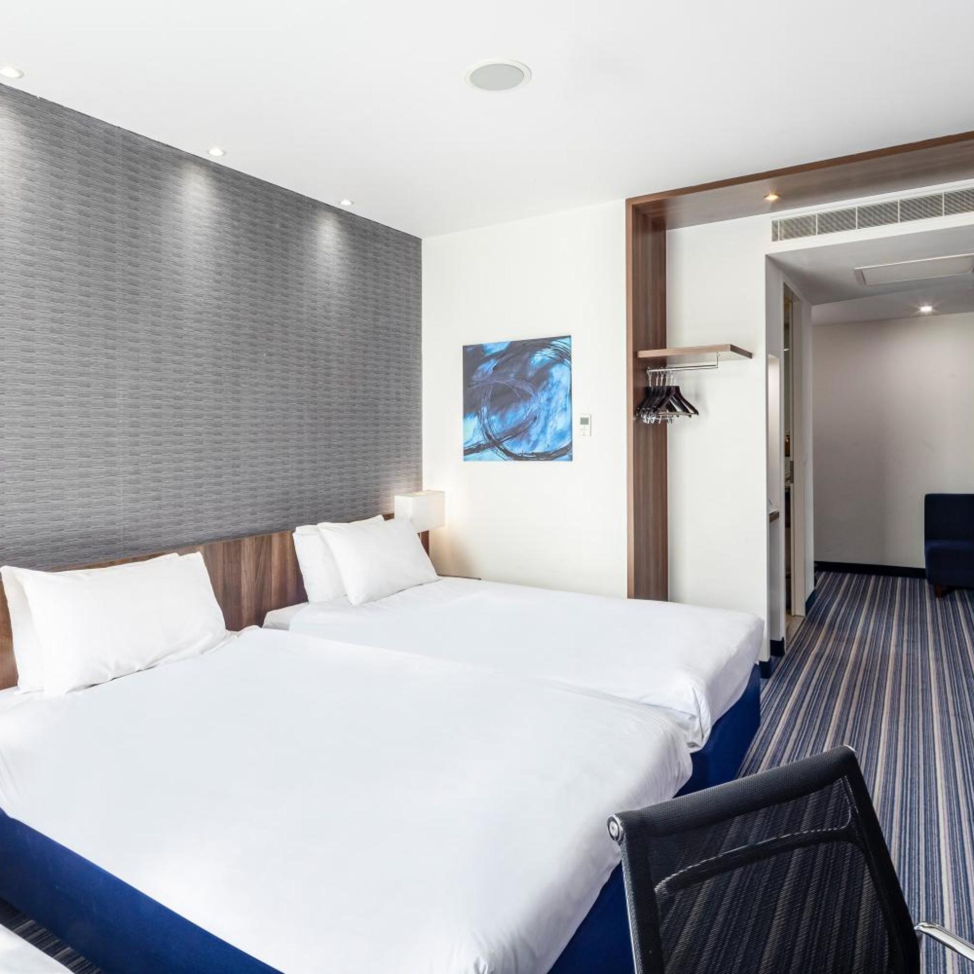 Standard, Single Bed, 3 Beds