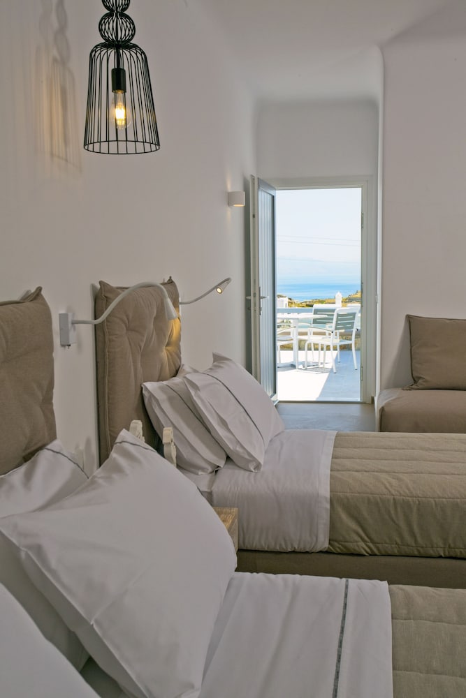Nida Mykonos 4/20