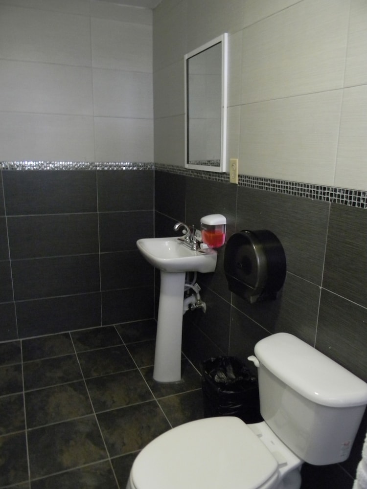 Hotel Plaza Hermosa 24/55