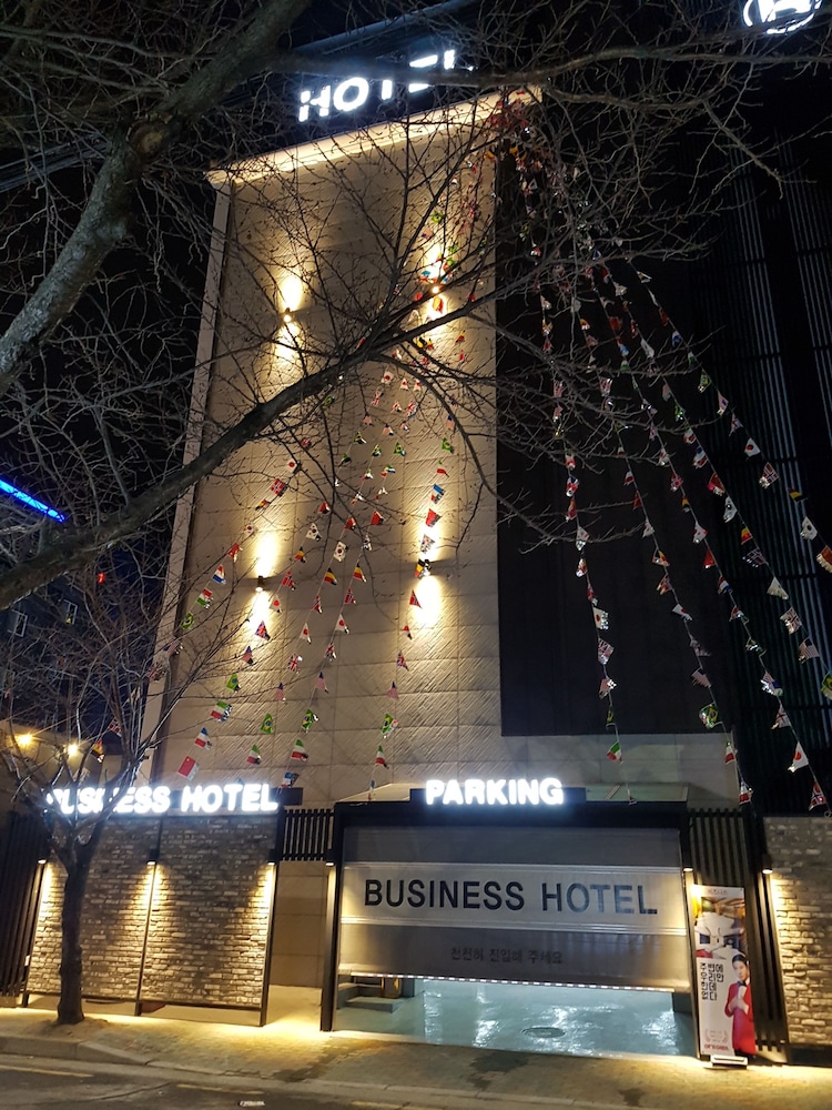 Business Hotel 1/27