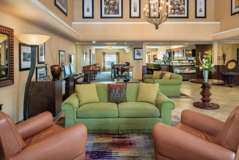 DoubleTree by Hilton Portland - Beaverton 8/17