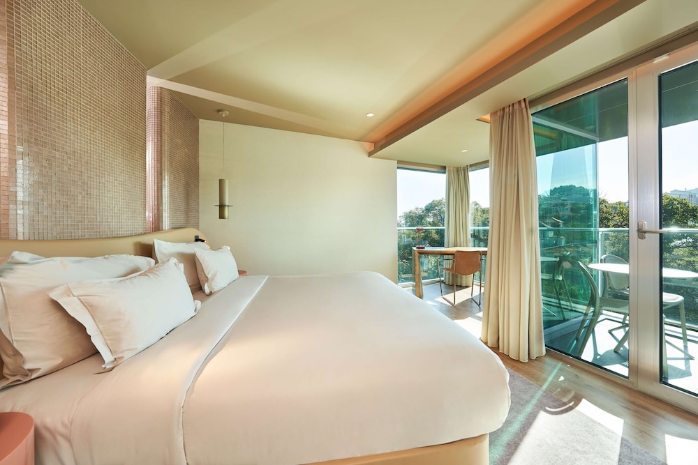 Junior Suite, Double Bed, Mountain View