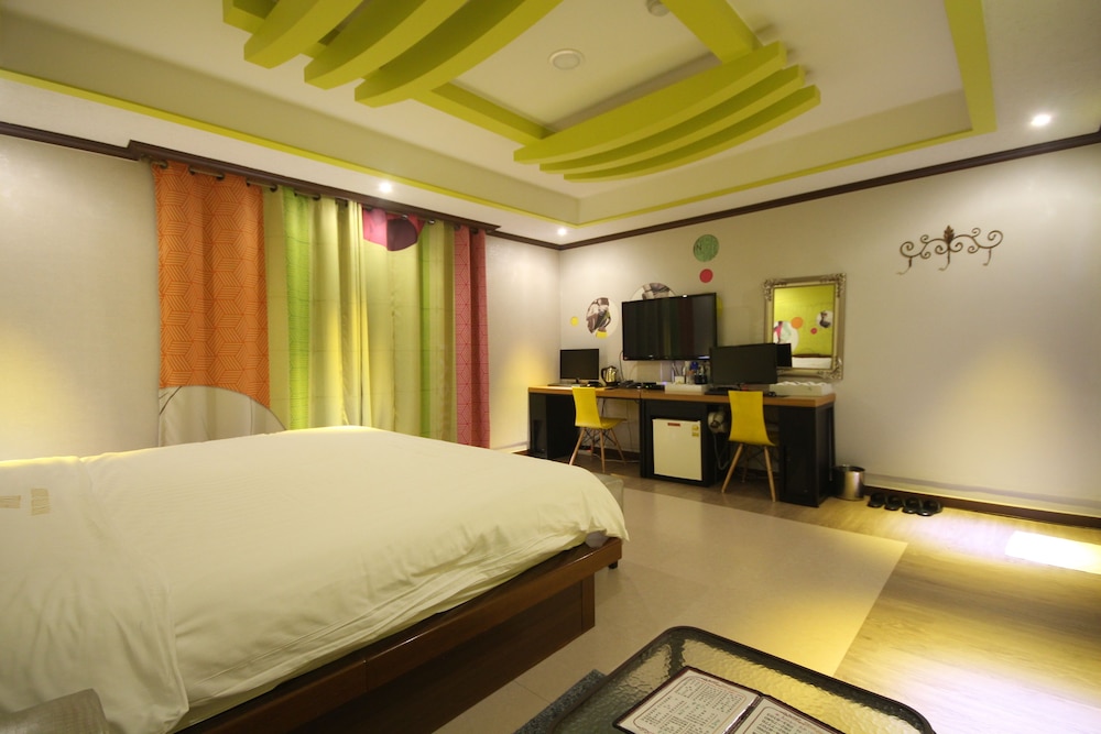 Hotel New Evergreen 18/62