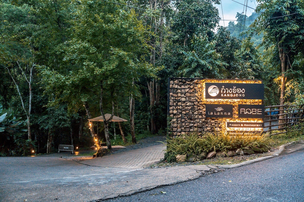 La Lanna Resort Chiang Mai in MAE ON