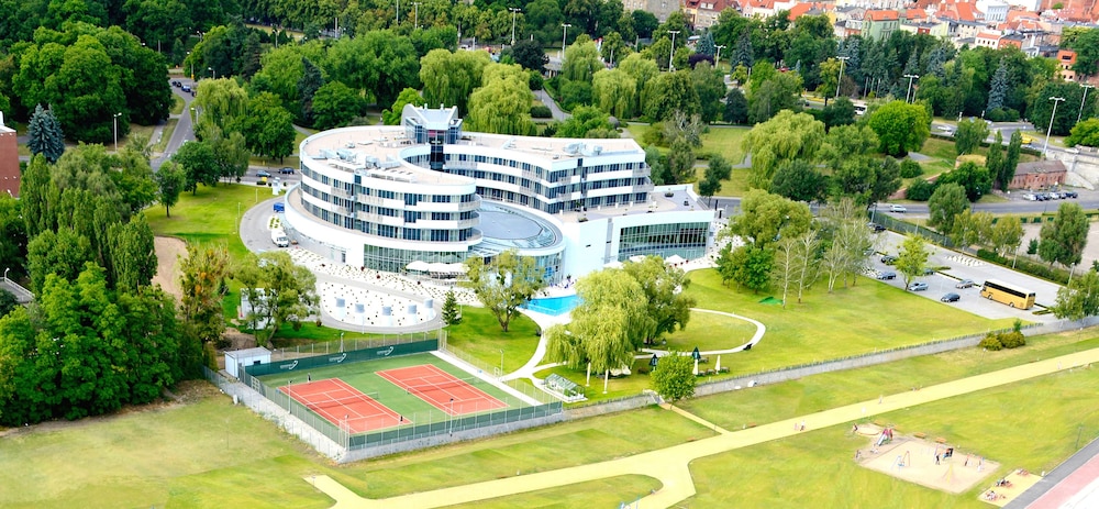 Copernicus Torun Hotel 65/68