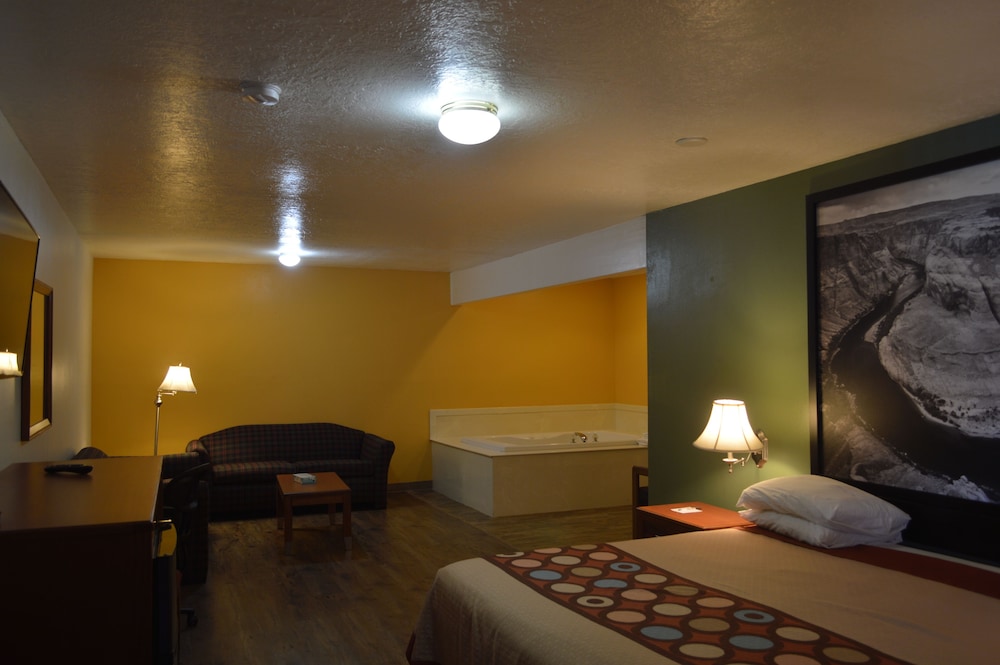 Super 8 By Wyndham St. George UT 17/23