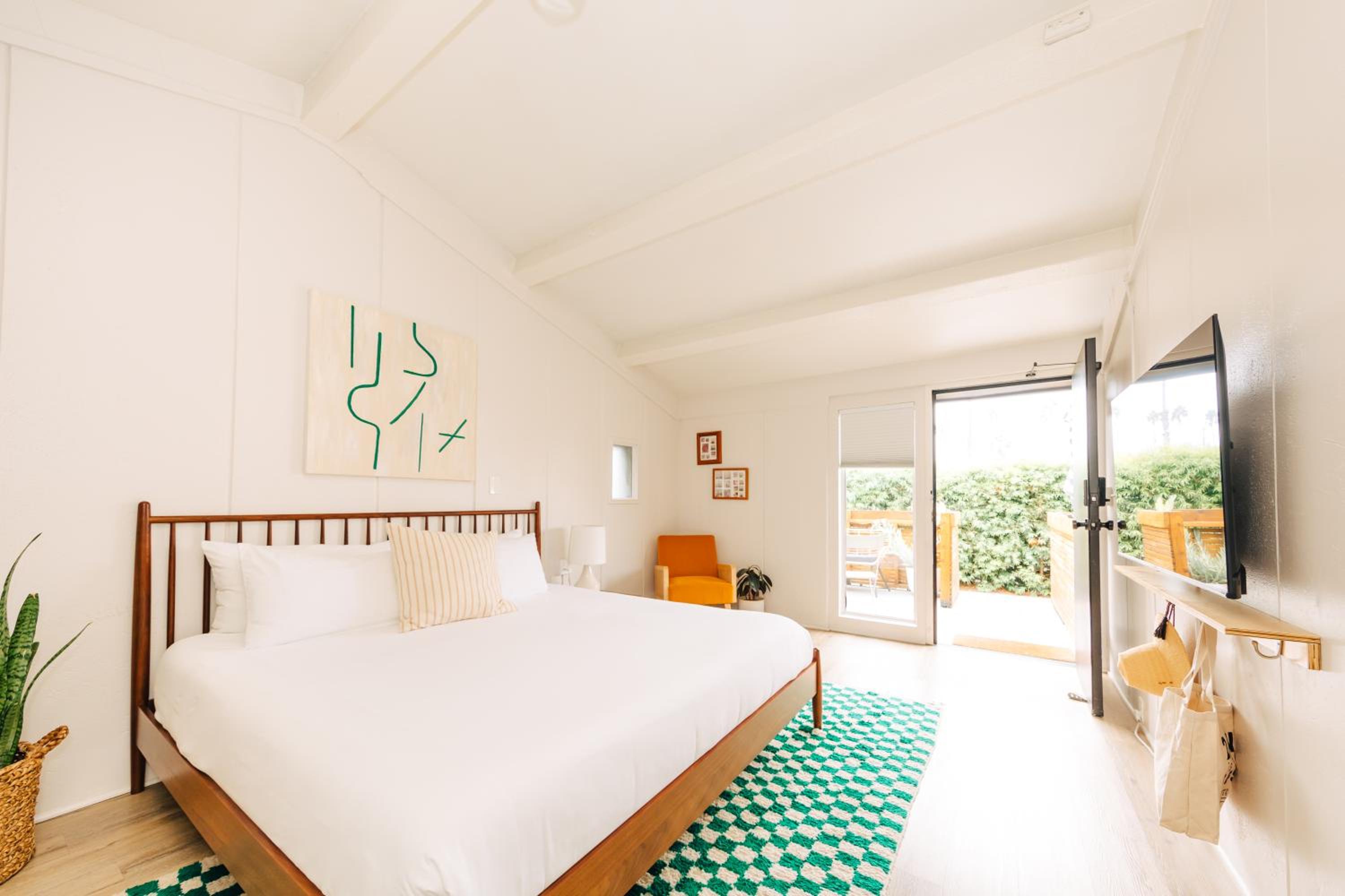 The Green Room Hotel 13/32