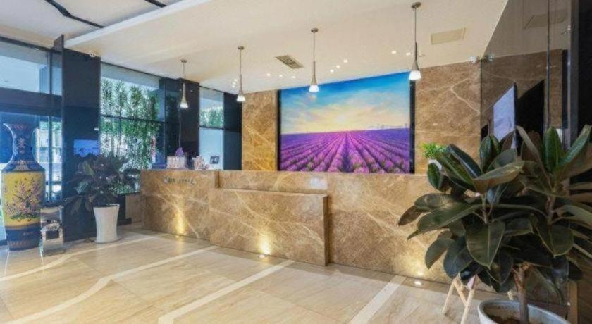 Lavande Hotel (Qingdao North Railway Station Siliu South Road) 12/49