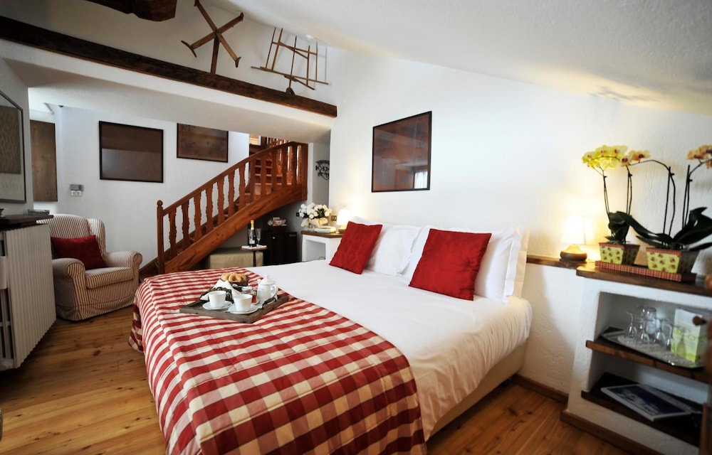 Hotel La Grange 18/50