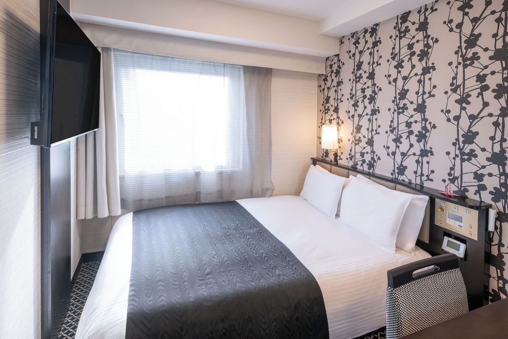 ROOM, DOUBLE BED