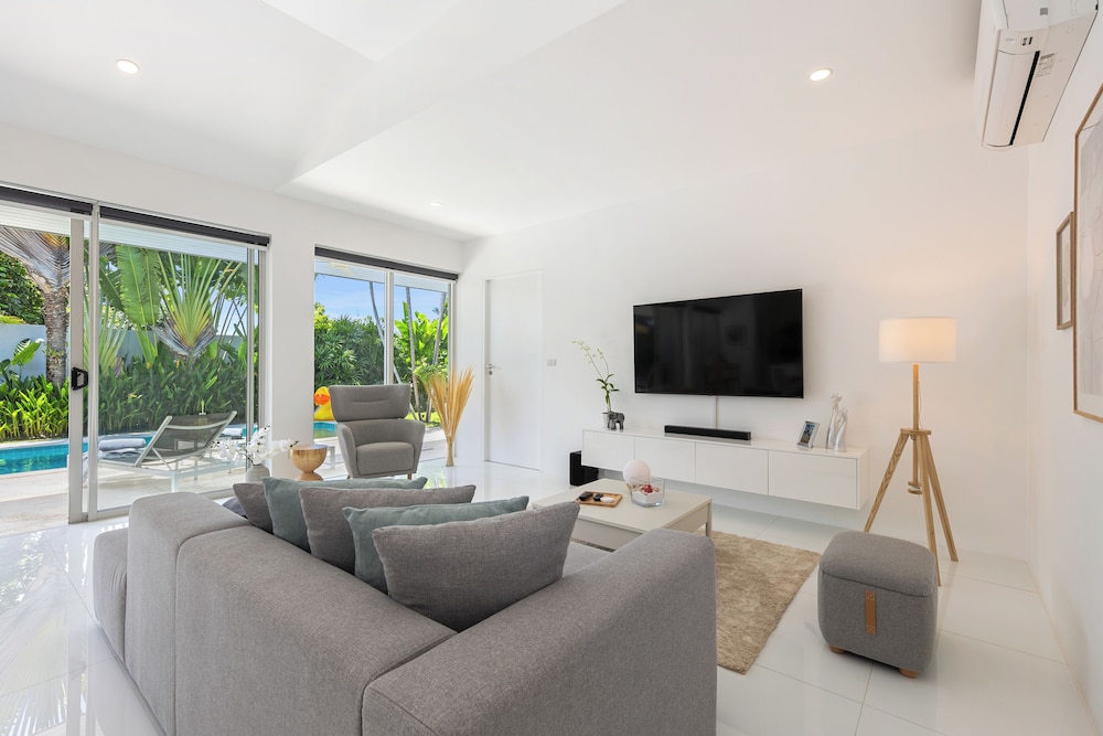 Villa White Orchid 24/50