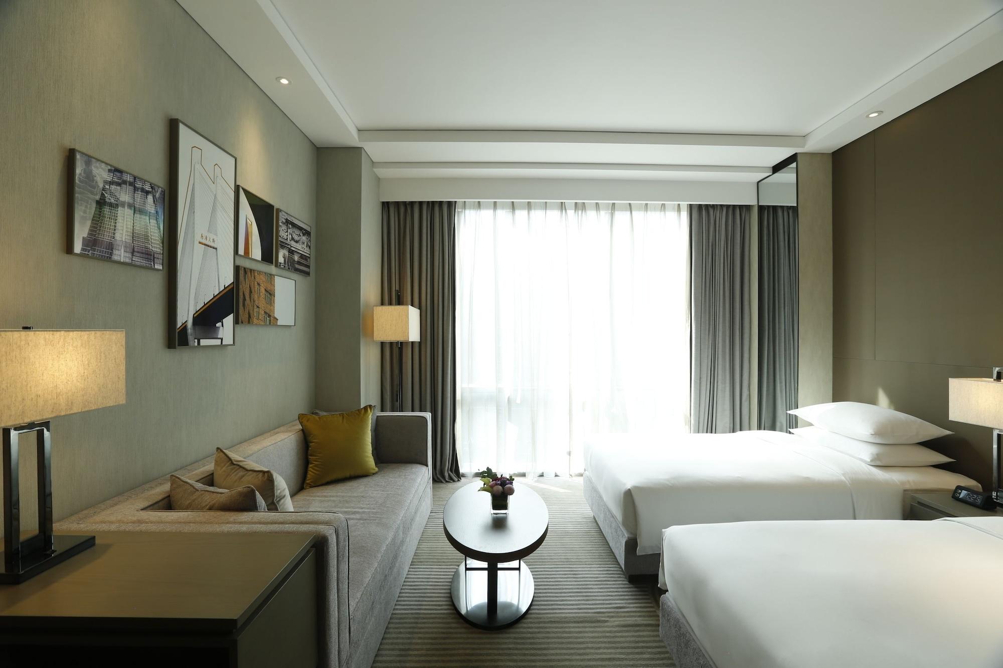 Room, Twin Beds, Den