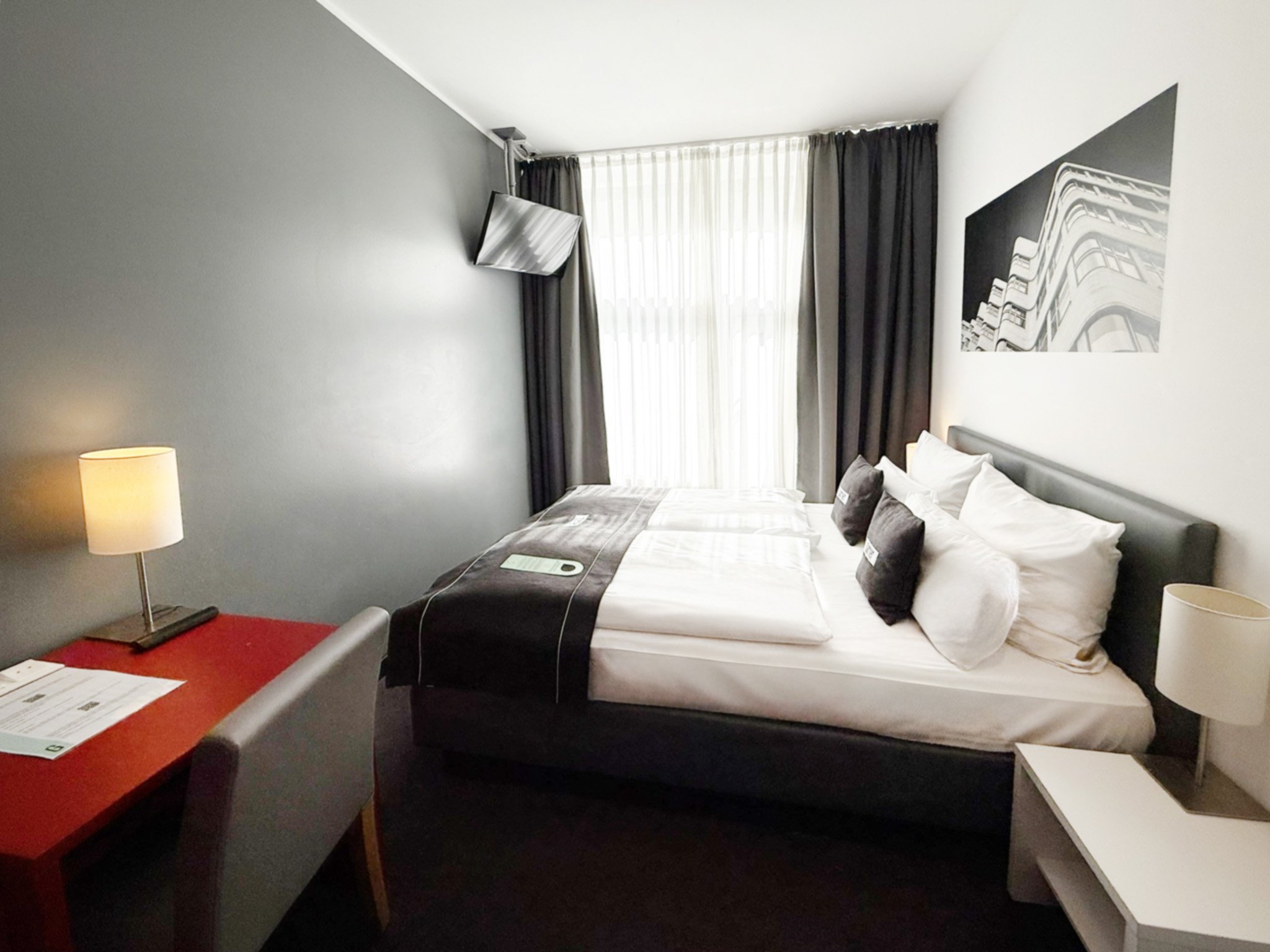 Standard, Garner Hotel Berlin - Gendarmenmarkt by IHG 8/10