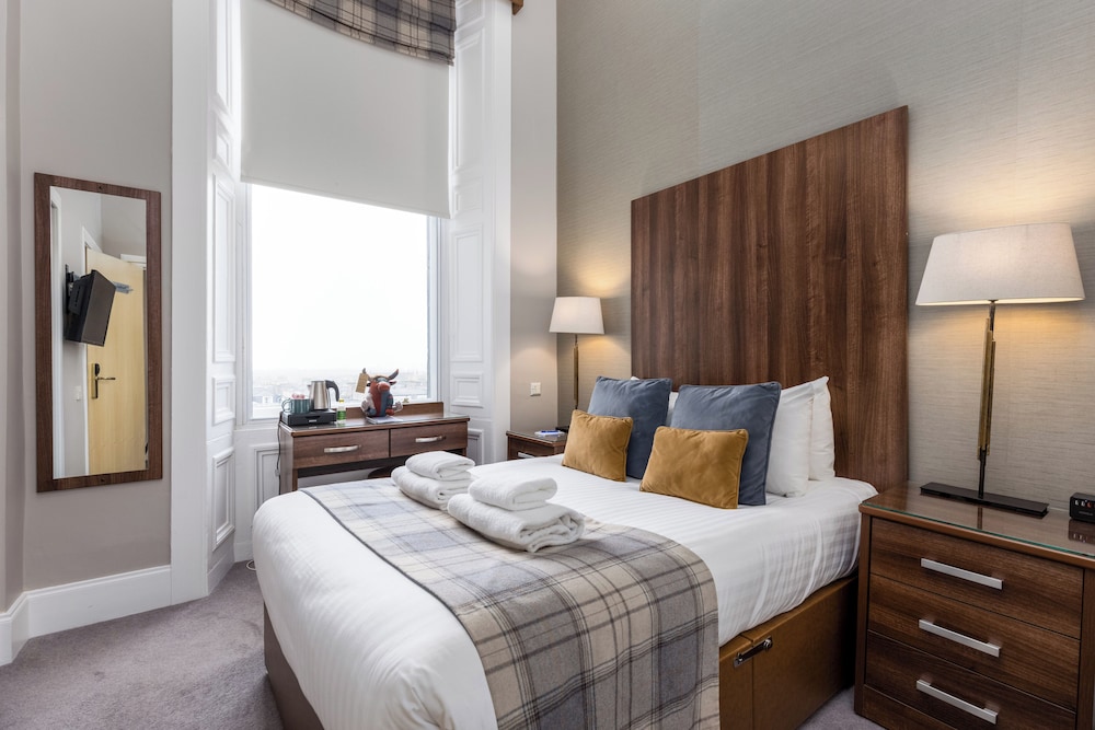 ROOM, DOUBLE BED, WITH VIEW