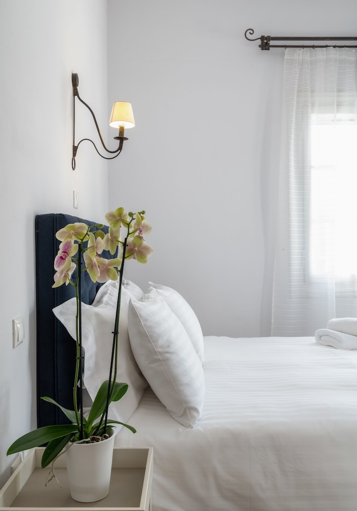 Porto Vecchio Spetses Luxury Suites 11/43