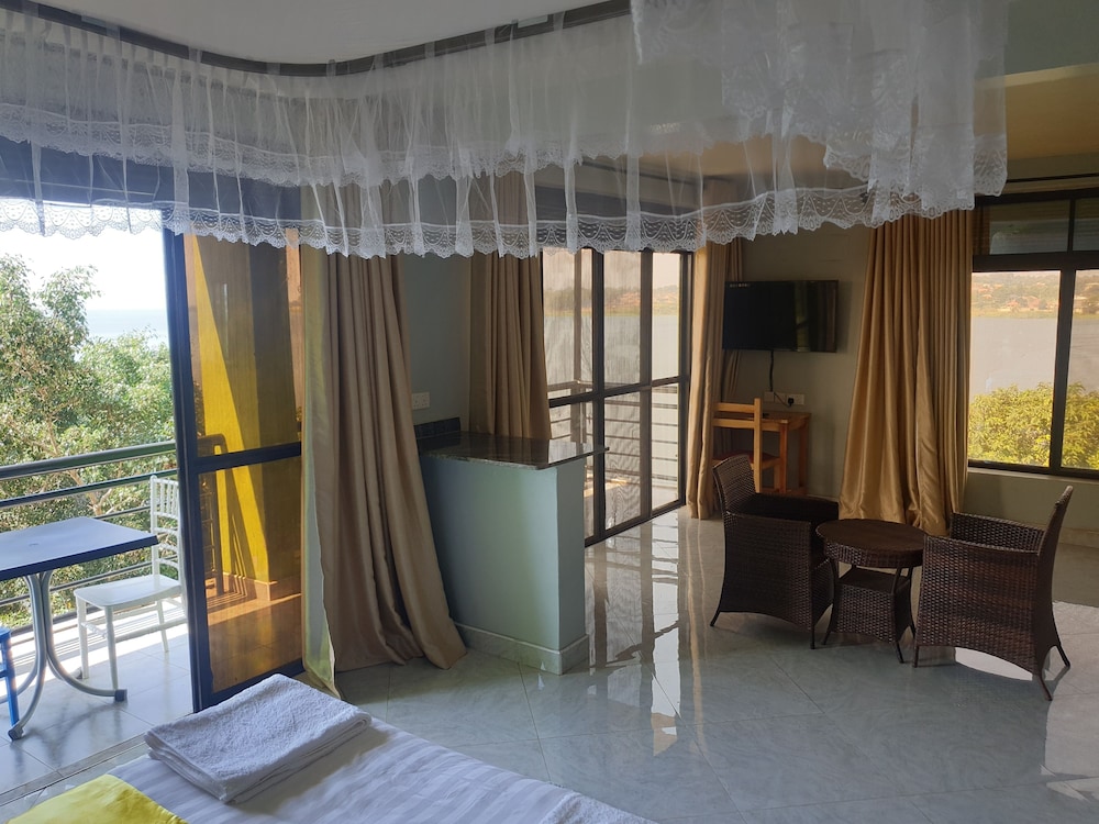 Sky Beach Hotel 1/67