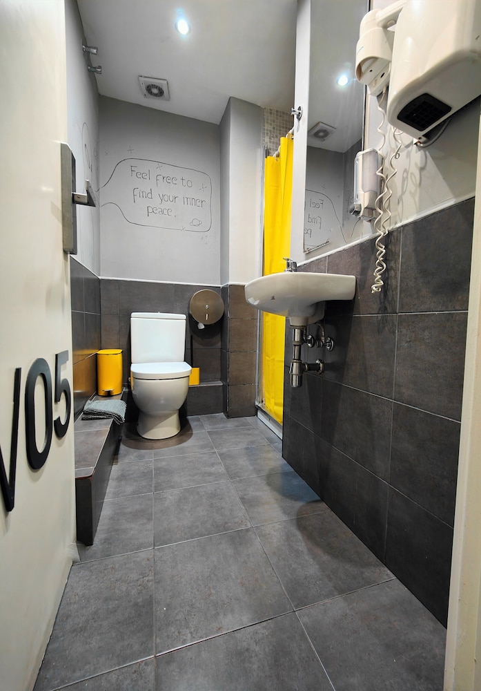 Free Hostels Barcelona 53/71
