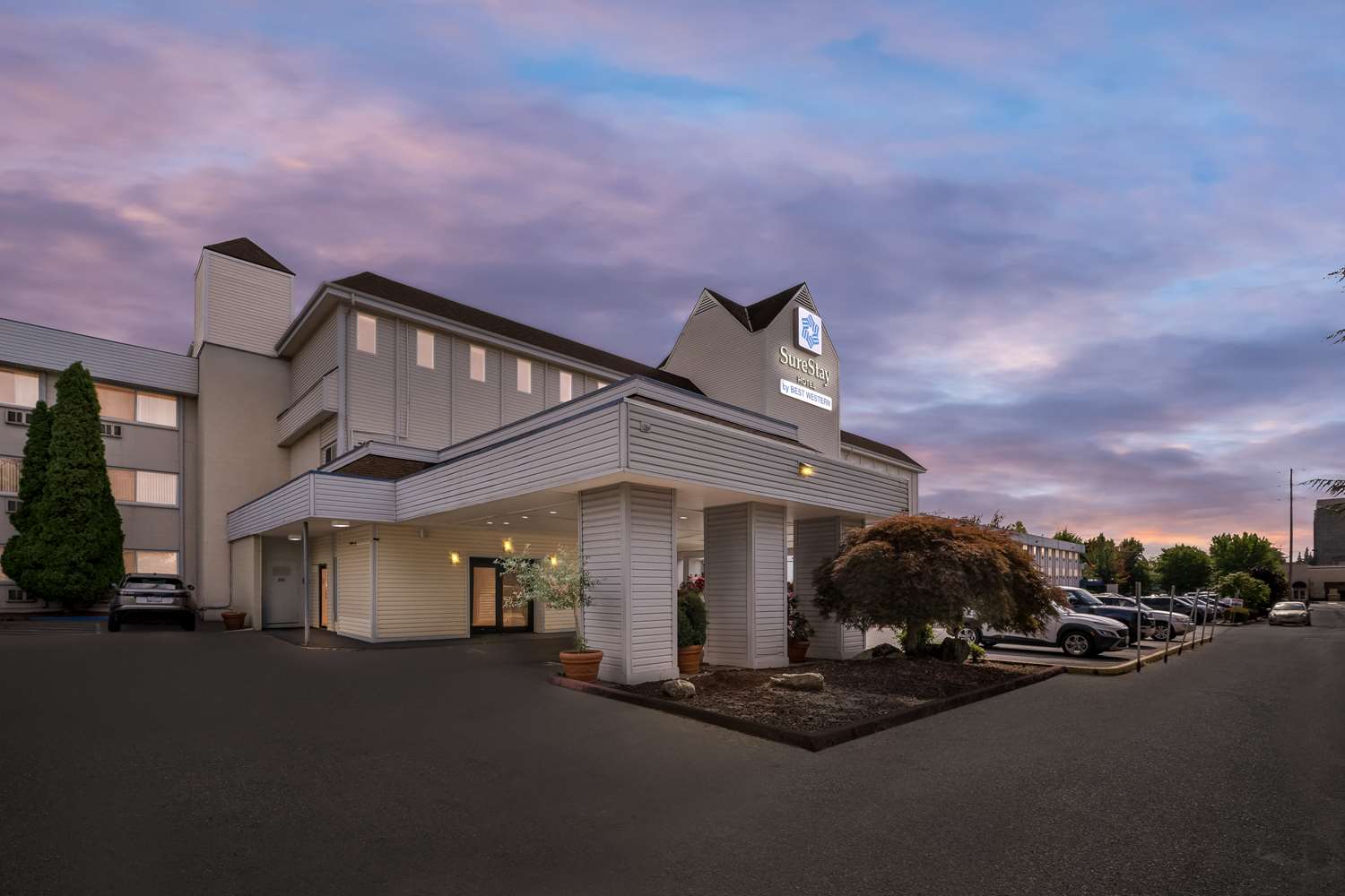 SureStay by Best Western SeaTac Airport North 1/18
