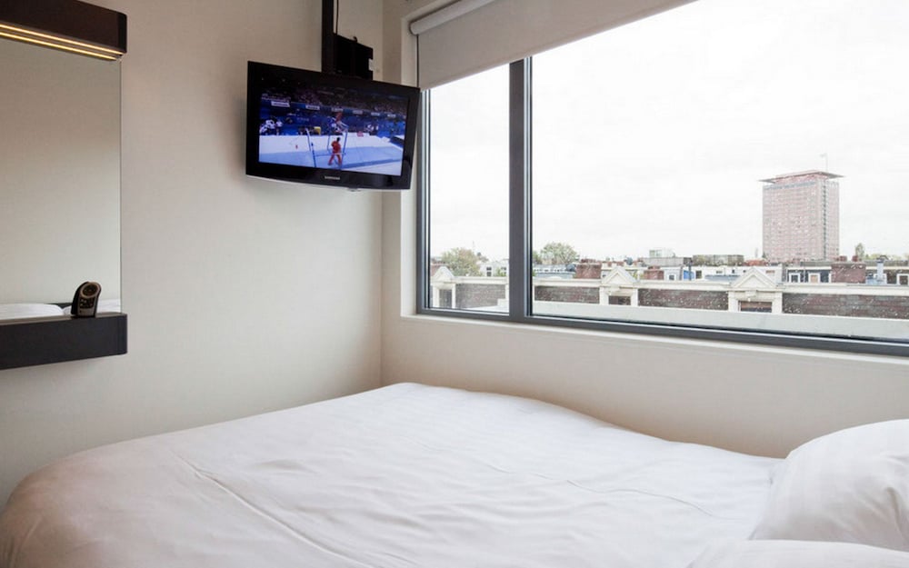 easyHotel Amsterdam City Centre 39/66