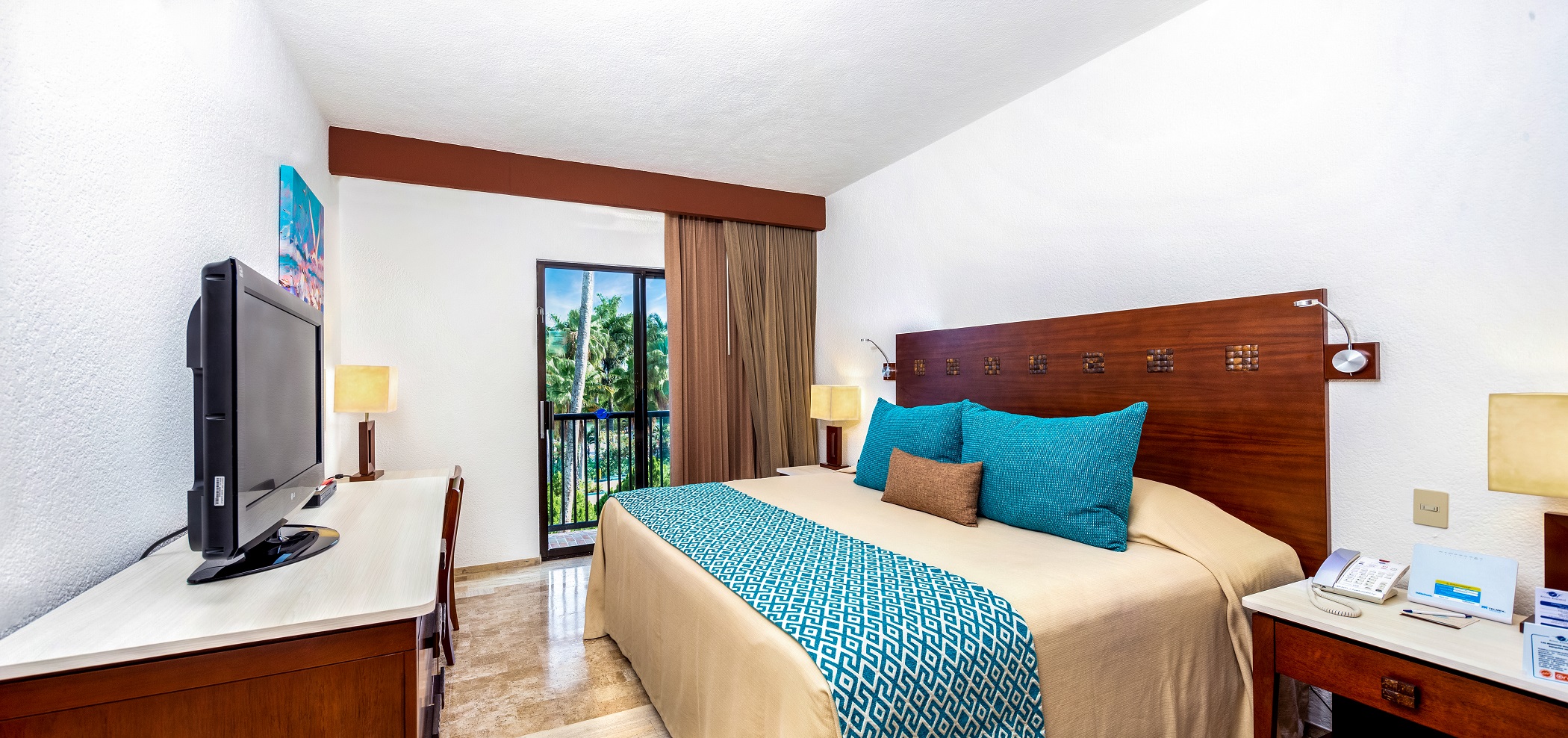 Two Bedroom 1 Bathroom Villa Resort View CM