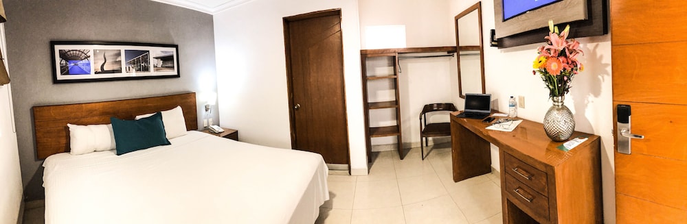 Hotel Grand River Plaza 25/58