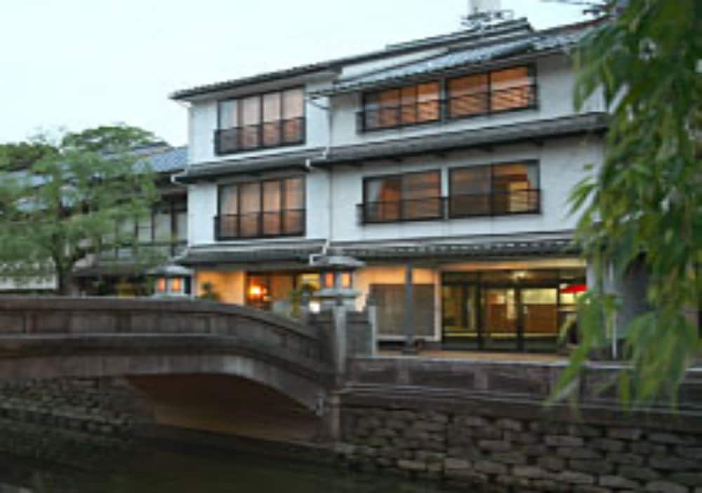 Kinosaki Onsen Kawaguchiya Honkan 1/42