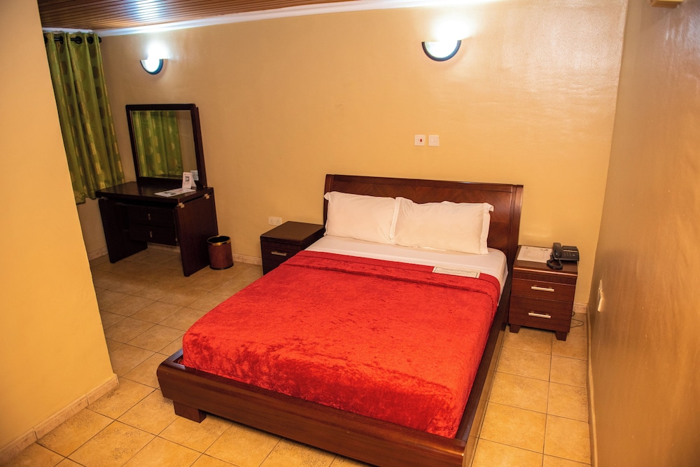 ROOM, DOUBLE BED