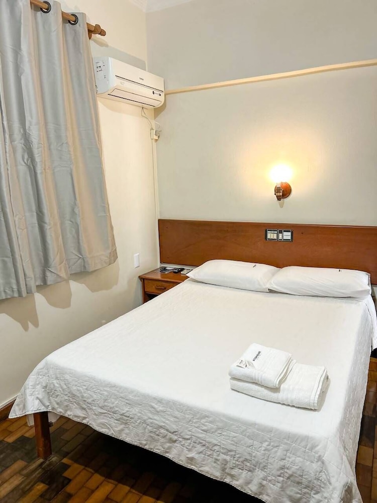 Acomodare Hotel 9/43