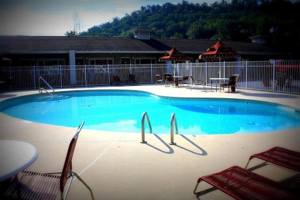 Cherokee Grand Hotel 5/48