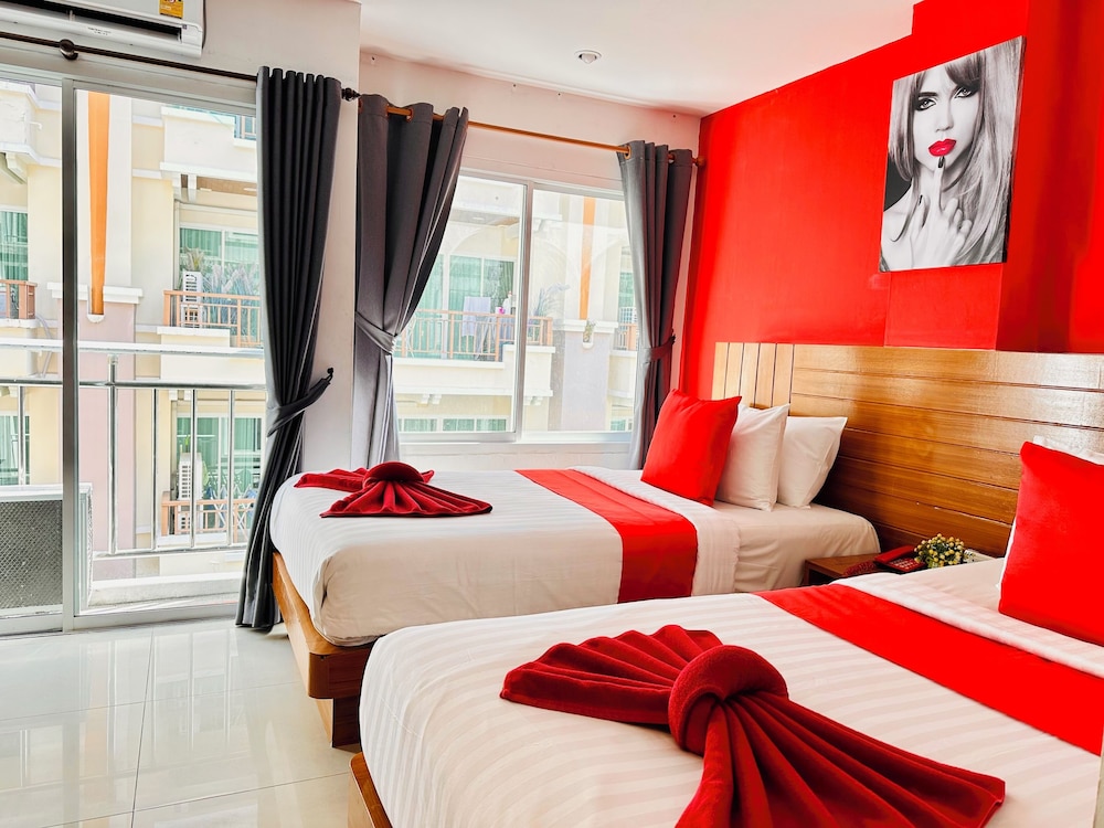 SUPERIOR, TWIN BEDS, BALCONY