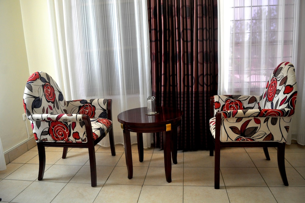 Quiet Haven Hotel 26/50