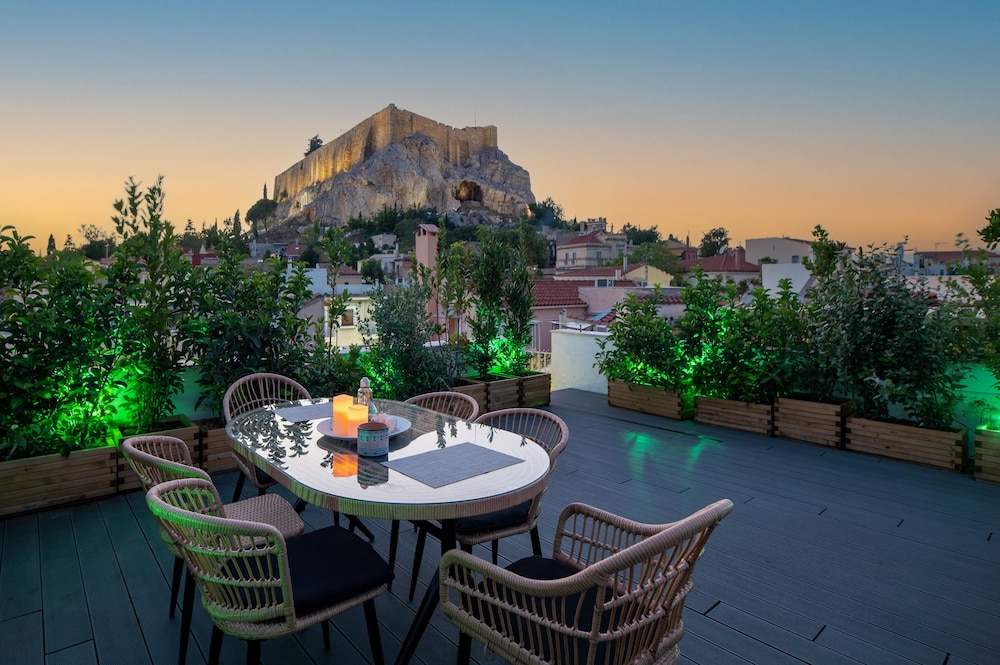 Plaka Arch Suites 27/41