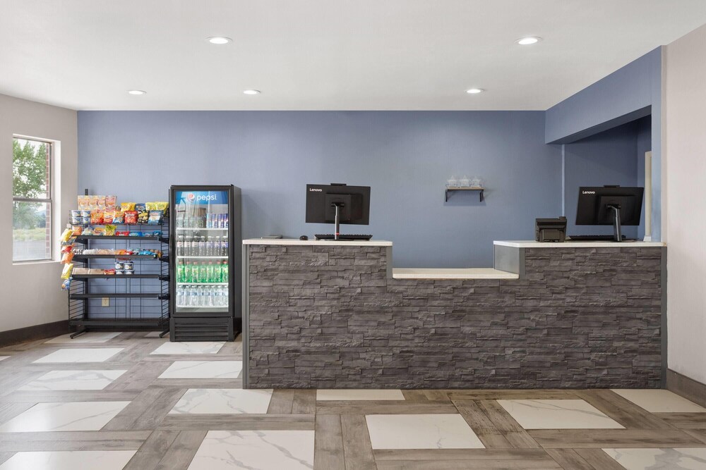 Days Inn by Wyndham Rawlins 6/64